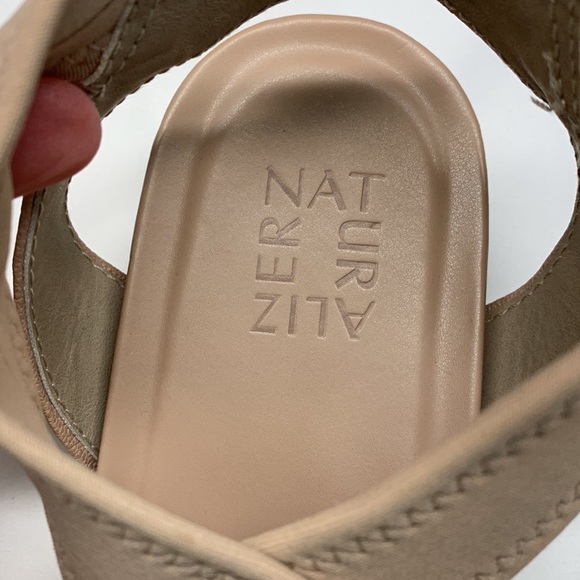 Naturalizer Layla Criss Cross Low Wedge Leather Sandals Size 9.5 Beige - Picture 7 of 10